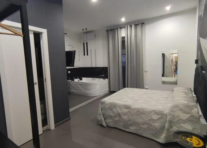 Lombardi Luxury Home Napoli